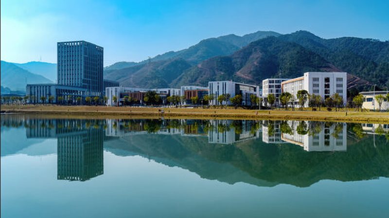 成都电子科技公司：技术实力与产品对比解析
